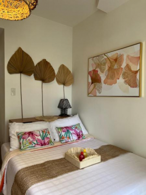 Brand New! Cozy Insperia Condo with Balcony and Samal Island View Beside Abreeza Mall